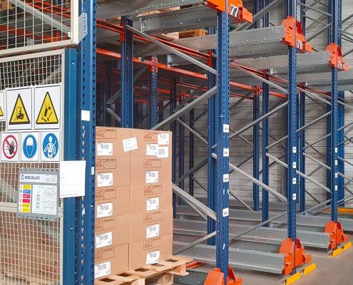 Entrepôt de la base logistique Stock + à Niort, Deux-Sèvres, Nouvelle-Aquitaine, France - Vue intérieure 10 Entrepôt de la base logistique Stock + à Niort, Deux-Sèvres, Nouvelle-Aquitaine, France - Vue intérieure 10